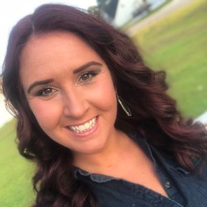 Meet your Posher, Nina